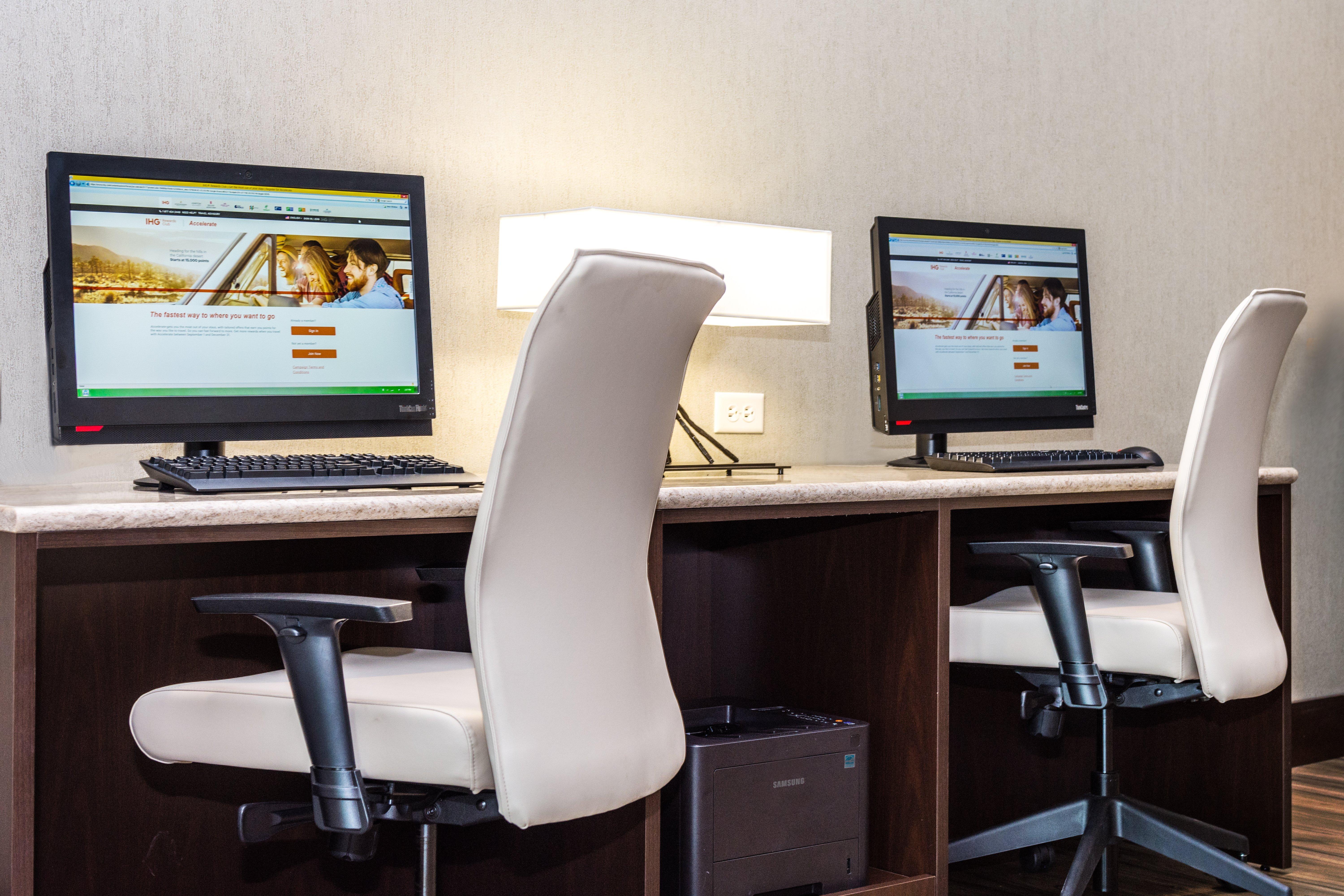 Holiday Inn Lexington - Hamburg By Ihg Exterior foto
